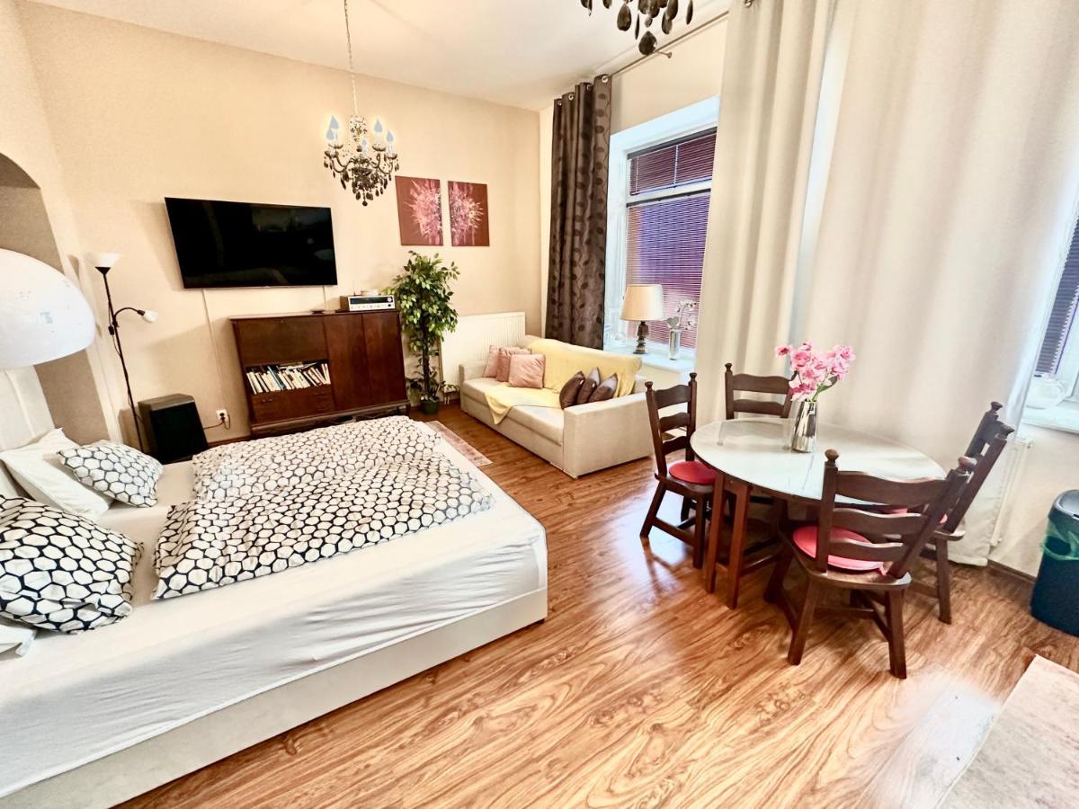 Home Away Main Square Apartment Poprad Exteriér fotografie