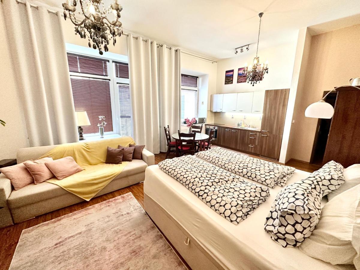 Home Away Main Square Apartment Poprad Exteriér fotografie