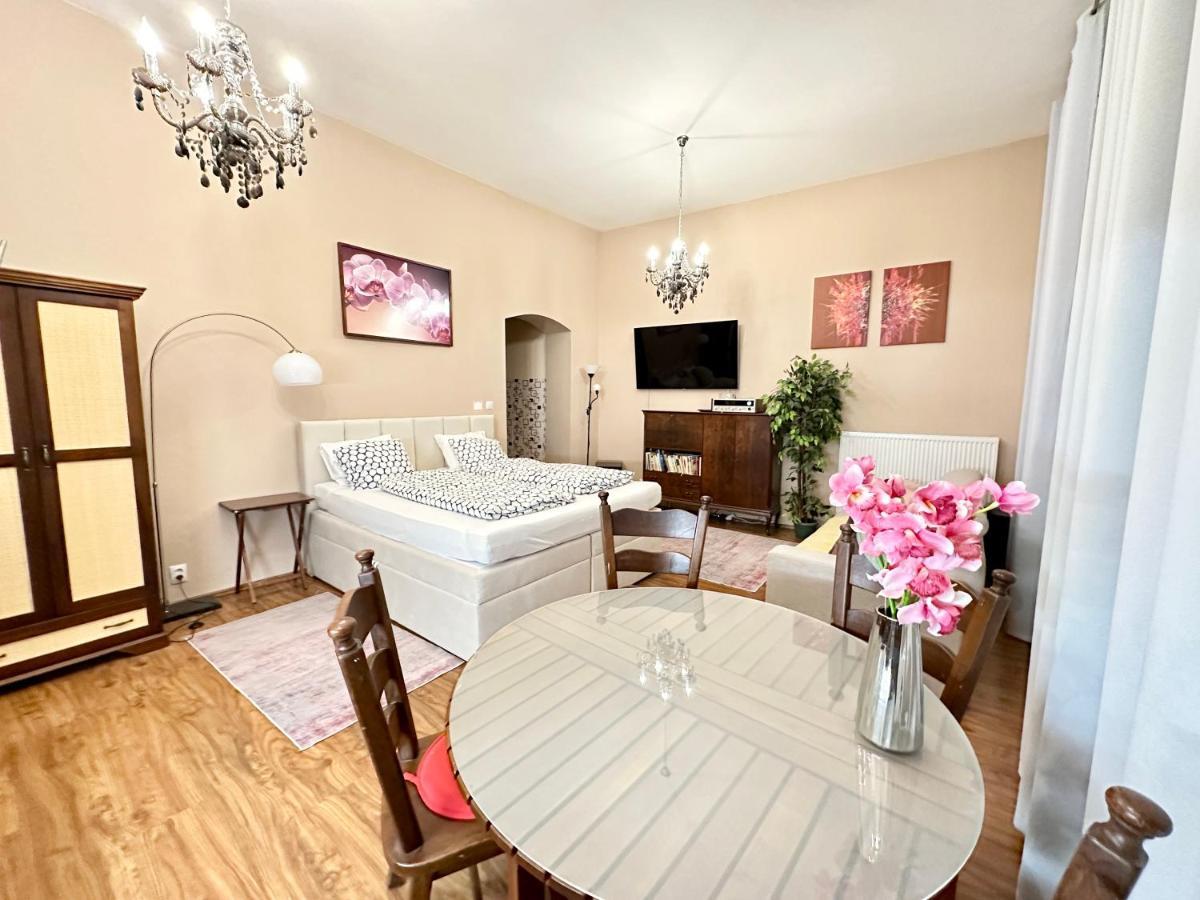 Home Away Main Square Apartment Poprad Exteriér fotografie