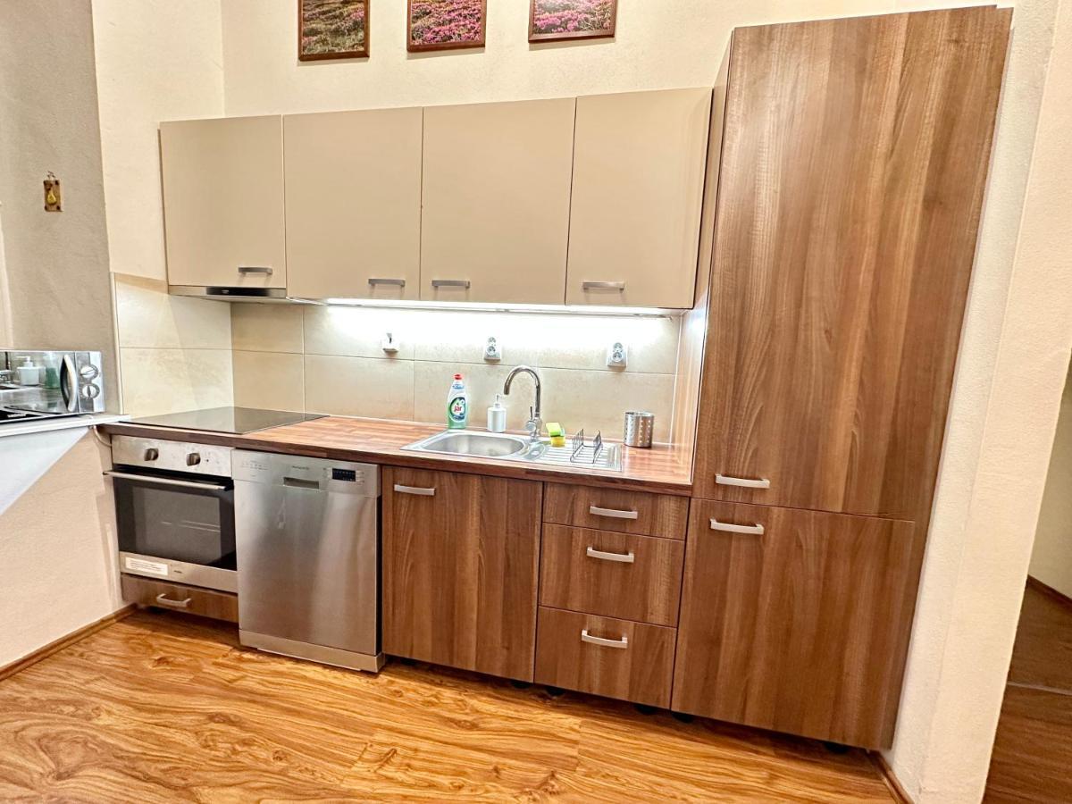 Home Away Main Square Apartment Poprad Exteriér fotografie